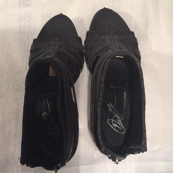 Almost New DONALD PLINER Leather Lace Bootie - Picture 4 of 8